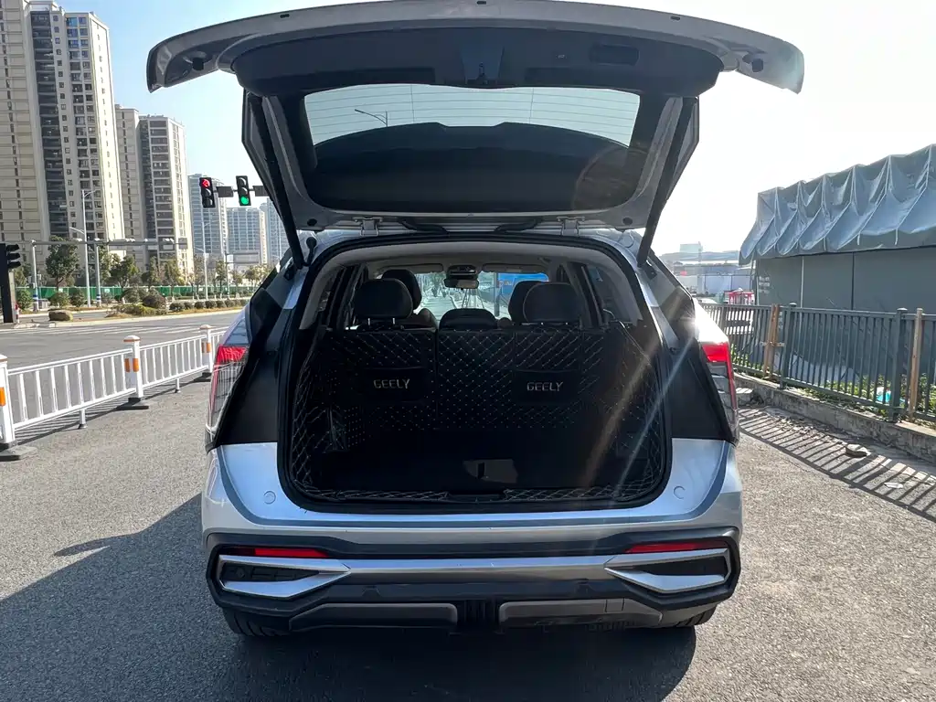 Geely Auto Geely Boyue L 1.5TD DCT Premium 2022 - thumbnail 22