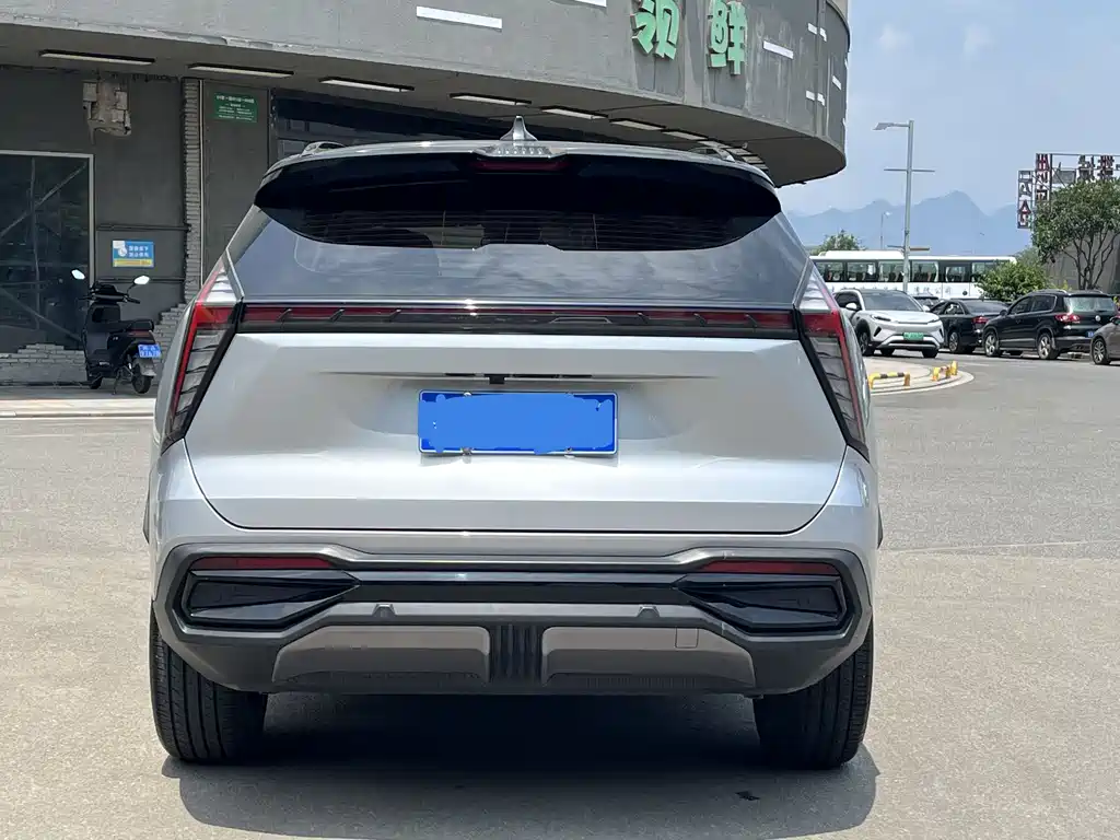 Geely Auto Geely Boyue L 2023 1.5TD DCT Prestige 2023 - thumbnail 6
