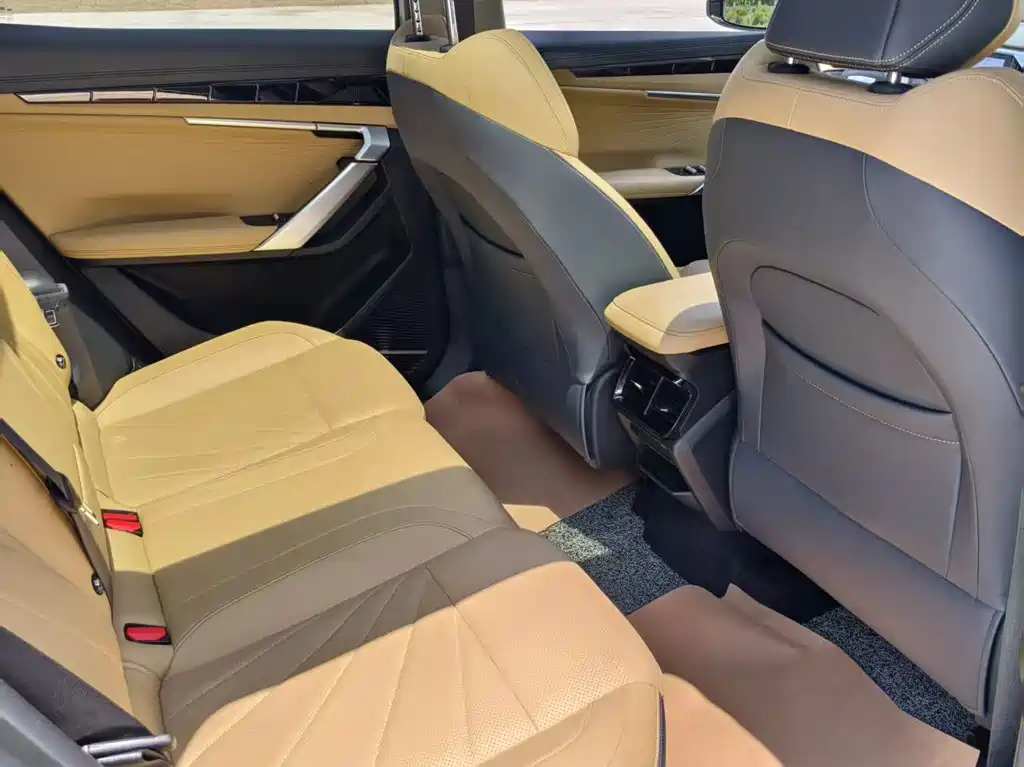 Geely Auto Boyue L 2023 1.5TD DCT Honor Edition 2023 - thumbnail 12
