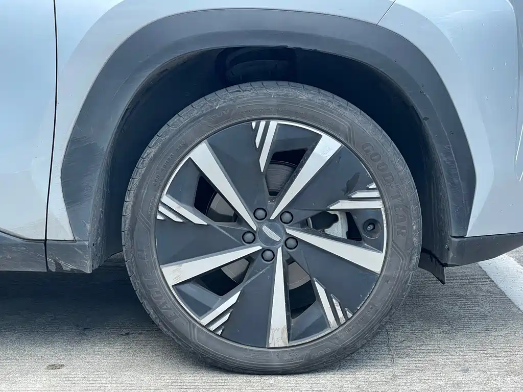 Geely Auto Geely Boyue L 2023 2.0TD DCT Flagship 2023 - thumbnail 6