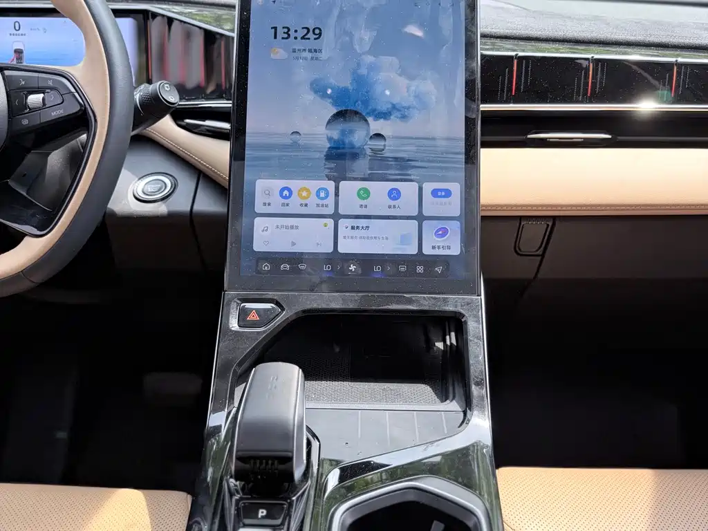 Geely Auto Geely Boyue L 2023 1.5TD DCT Premium 2022 - thumbnail 6