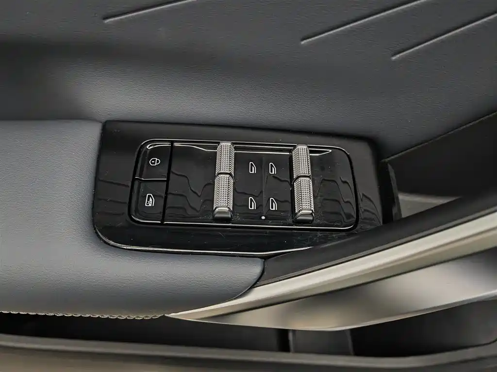 Geely Auto Geely Boyue L 2023 1.5TD DCT Honor Edition 2023 - thumbnail 9