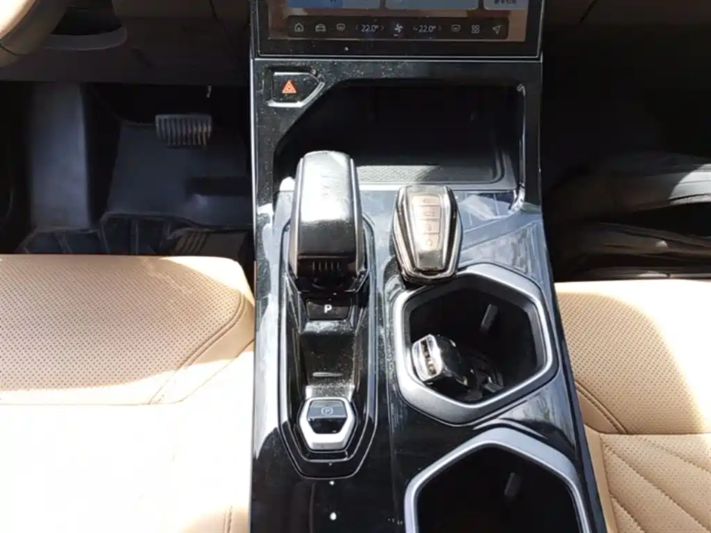 Geely Auto Geely Boyue L 2023 1.5TD DCT Premium 2023 - thumbnail 14
