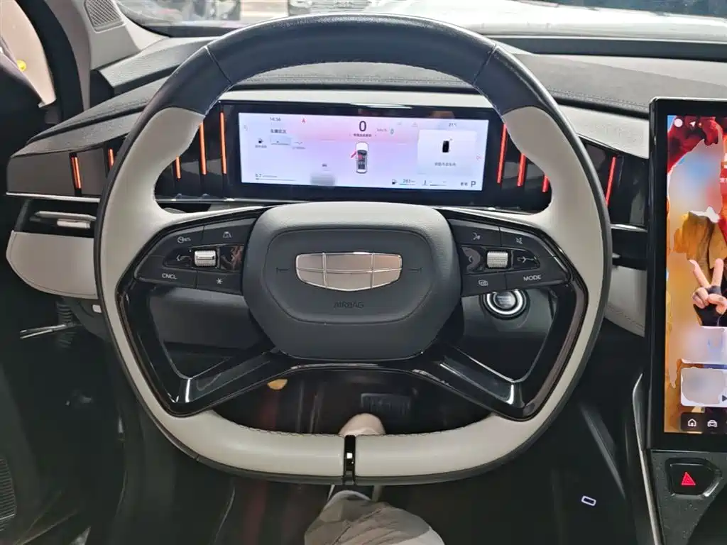 Geely Auto Geely Boyue L 2023 1.5TD DCT Luxury Trim 2023 - thumbnail 7