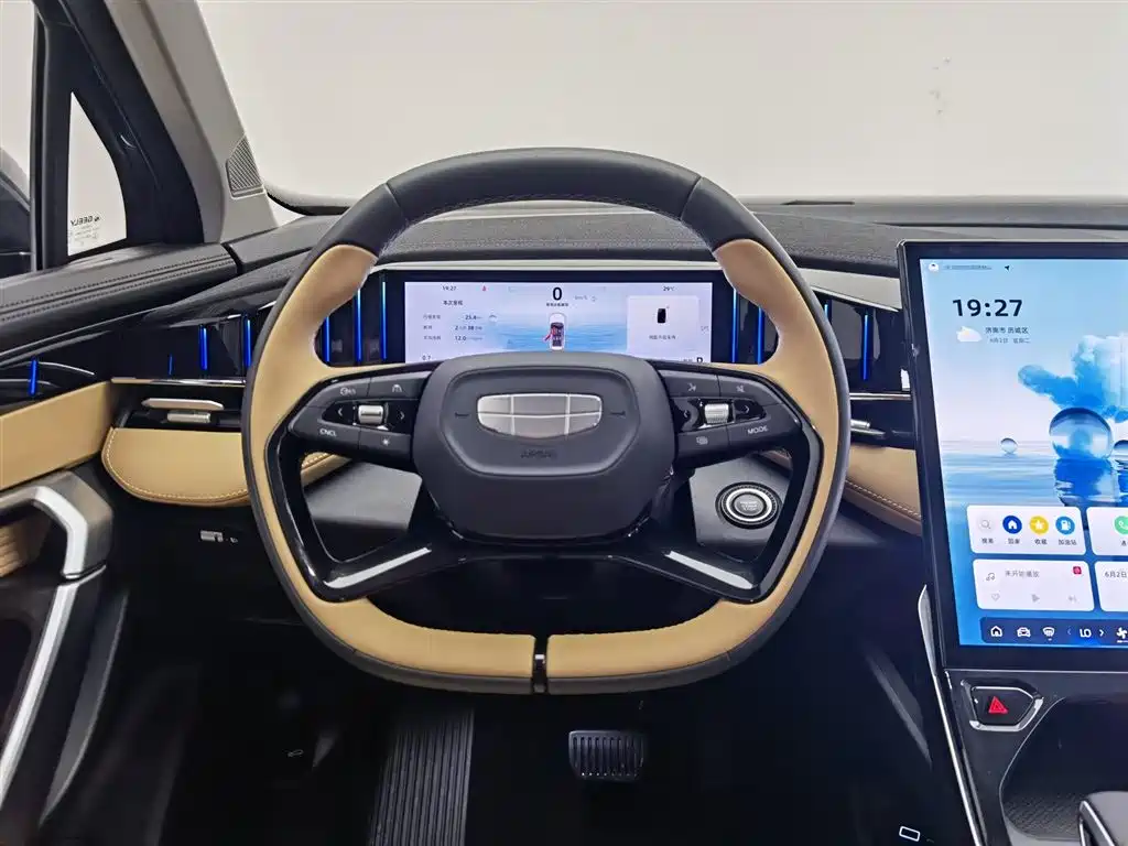Geely Auto Geely Boyue L 1.5TD DCT Premium 2023 - thumbnail 11