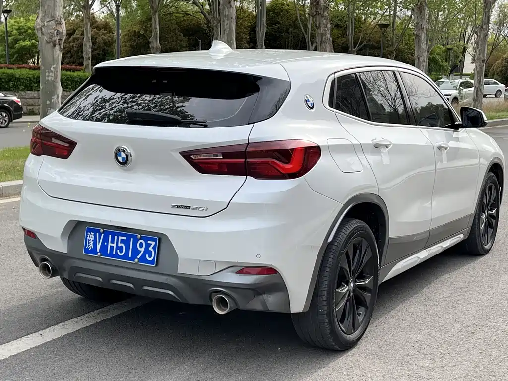 BMW BMW X2 sDrive25i M Off-Road Package 2023 - thumbnail 4