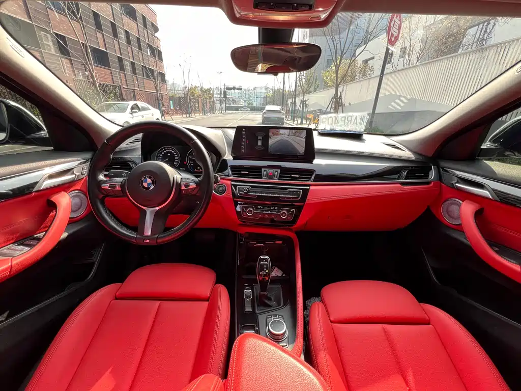 BMW BMW X2 2022 sDrive25i M Sport Package 2022 - thumbnail 5