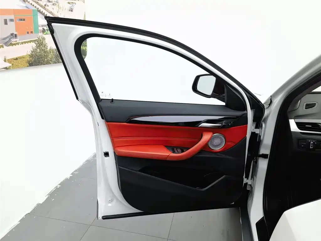 BMW BMW X2 sDrive20i M Off-Road Package 2021 - thumbnail 8