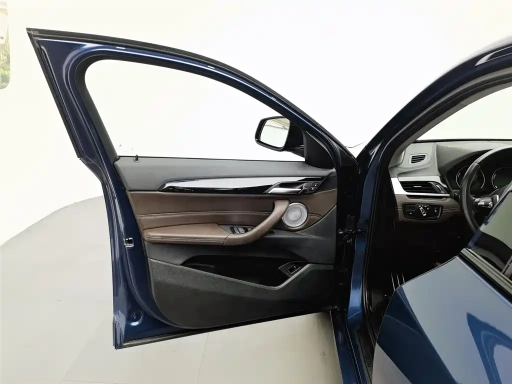 BMW BMW X2 sDrive25i M Sport Package 2021 - thumbnail 8