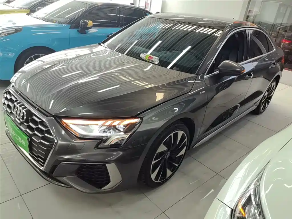 Audi Audi A3L Limousine 35 TFSI 2023 - thumbnail 2