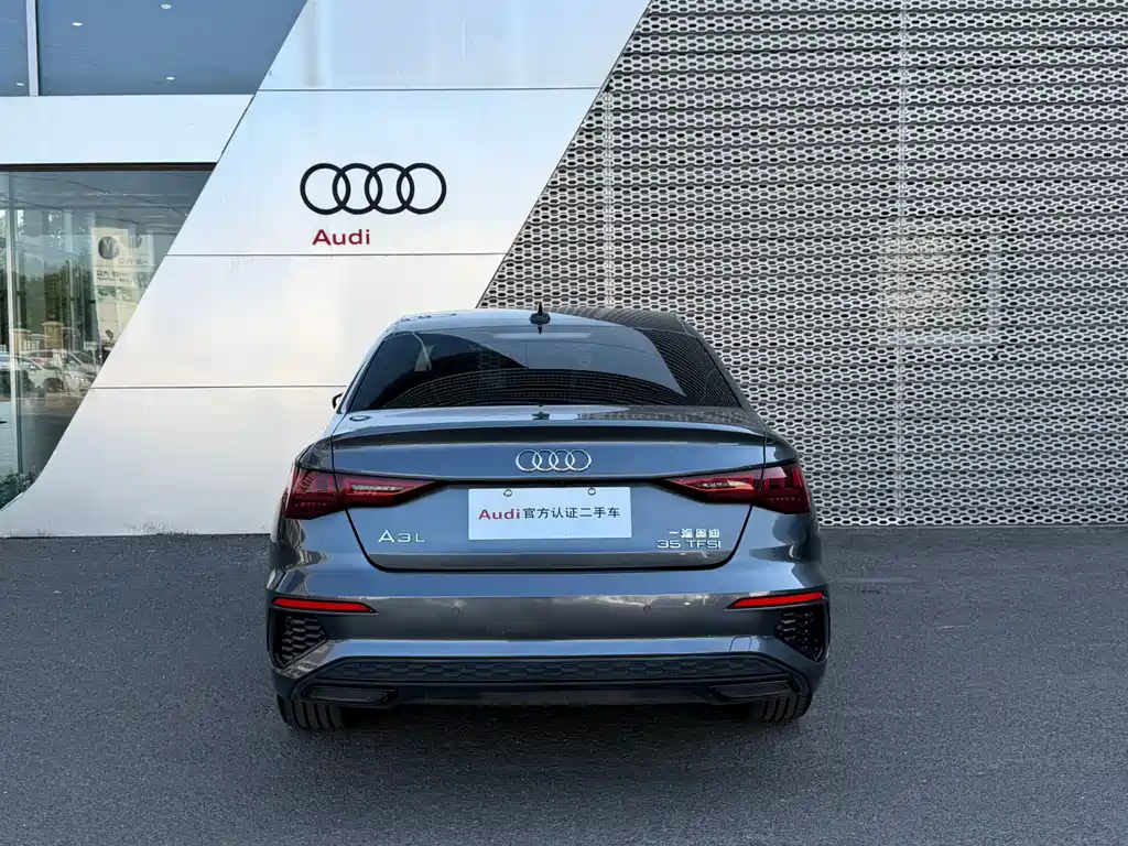 Audi Audi A3L Limousine 35 TFSI 2023 - thumbnail 5