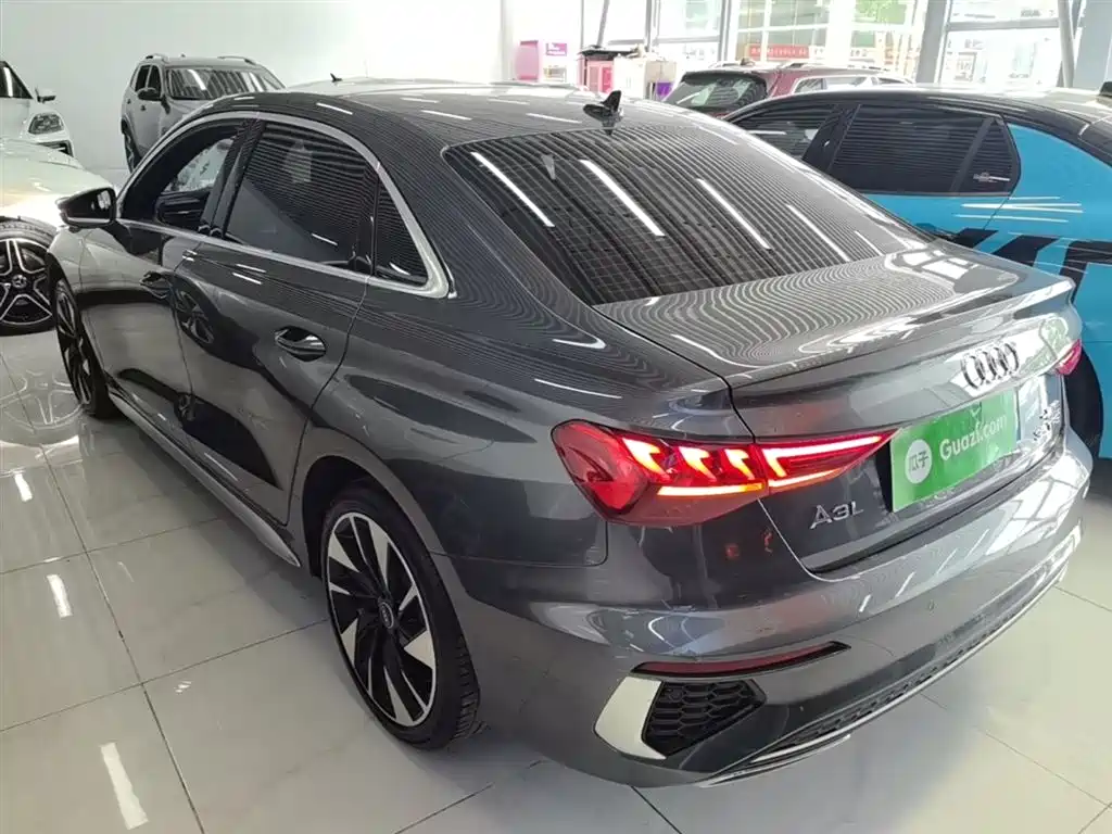 Audi Audi A3L Limousine 35 TFSI 2023 - thumbnail 5