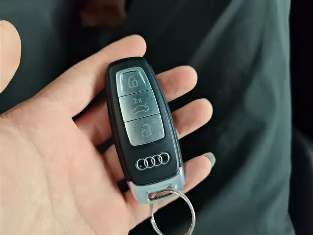 Audi Audi A3L Limousine 35 TFSI 2023 - thumbnail 9