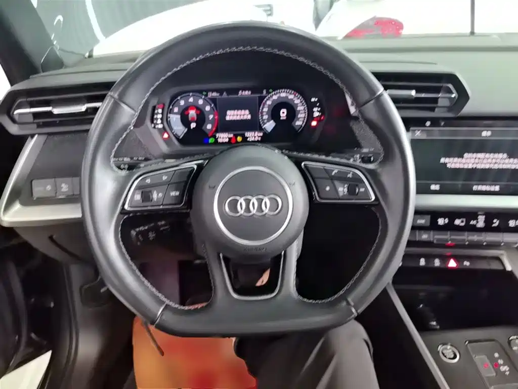 Audi Audi A3L Limousine 35 TFSI 2023 - thumbnail 11