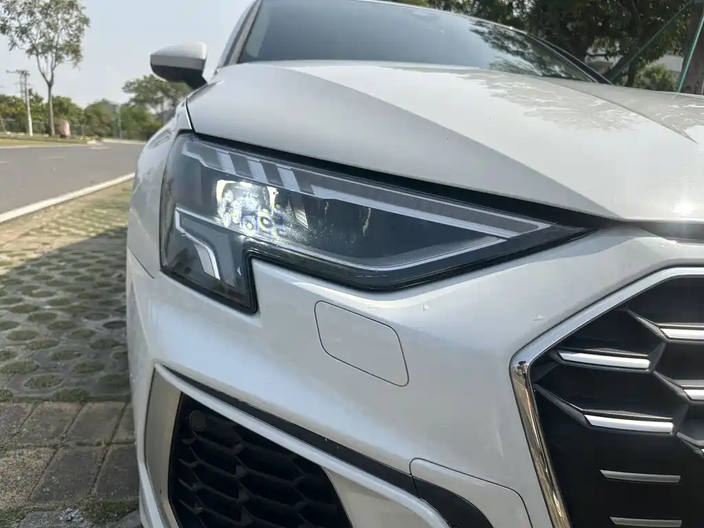 Audi Audi A3L Limousine 35 TFSI 2023 - thumbnail 8