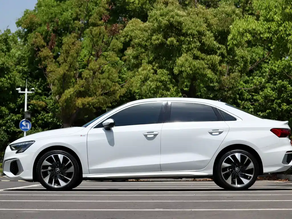 Audi Audi A3L Limousine 35 TFSI Fashion Sport 2022 - thumbnail 6