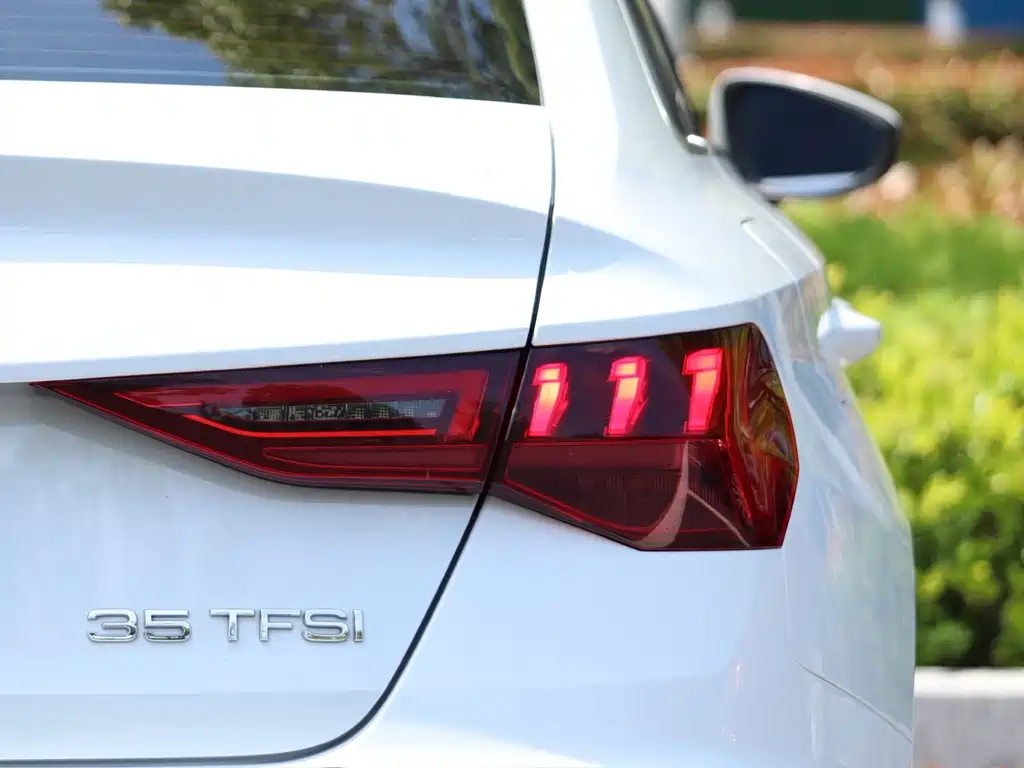 Audi Audi A3L Limousine 35 TFSI Fashion Sport 2022 - thumbnail 9
