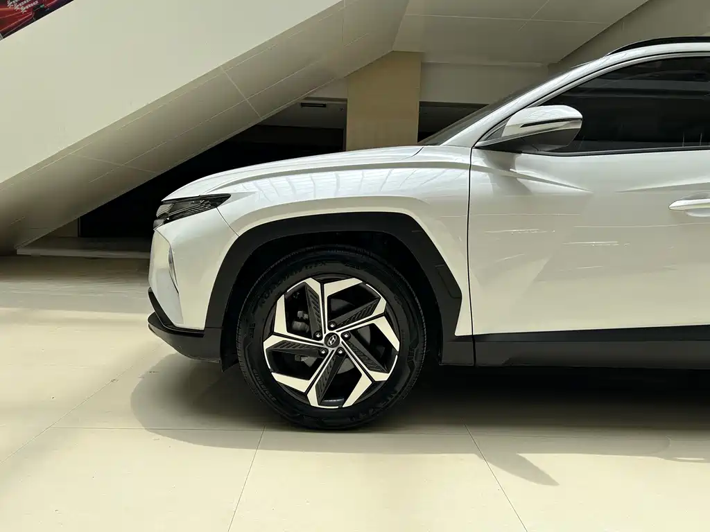 Hyundai Tucson L 2023 1.5T Auto 2WD DLX 2023 - thumbnail 7