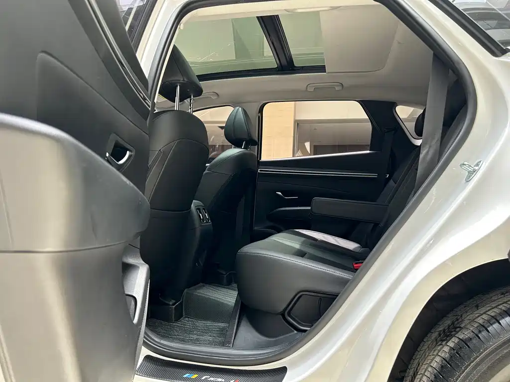 Hyundai Tucson L 2023 1.5T Auto 2WD DLX 2023 - thumbnail 18