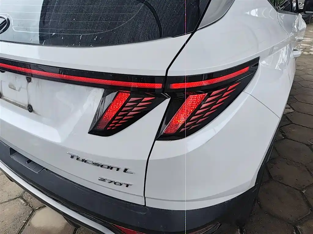 Hyundai Tucson L 1.5T Auto 2WD DLX 2023 - thumbnail 8