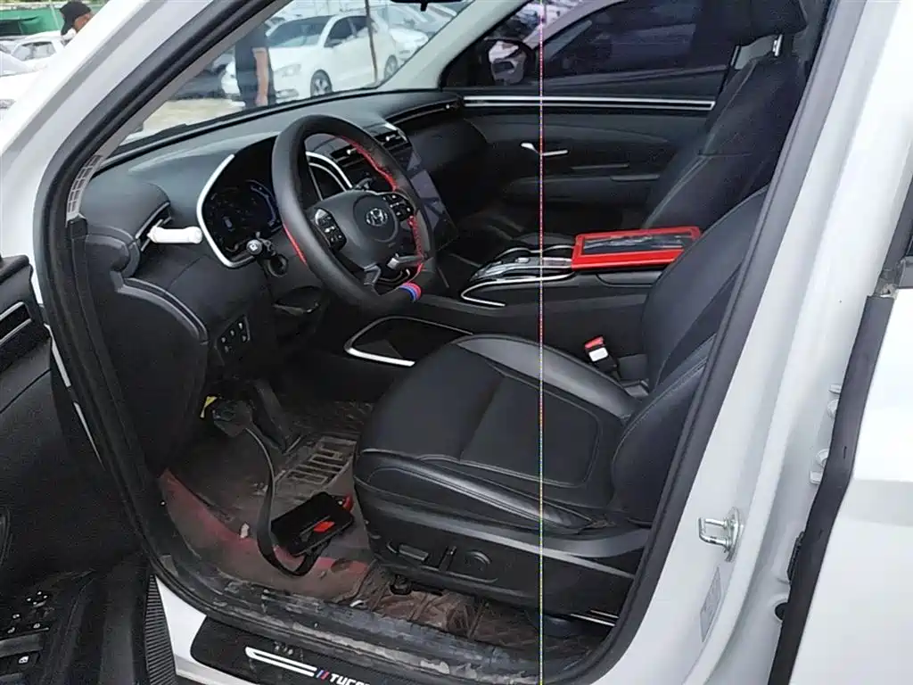 Hyundai Tucson L 1.5T Auto 2WD DLX 2023 - thumbnail 15