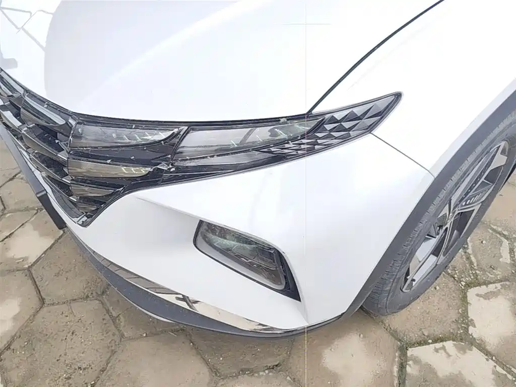 Hyundai Tucson L 1.5T Auto 2WD DLX 2023 - thumbnail 24