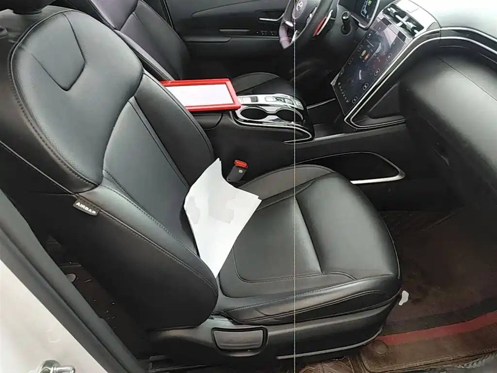 Hyundai Tucson L 1.5T Auto 2WD DLX 2023 - thumbnail 25