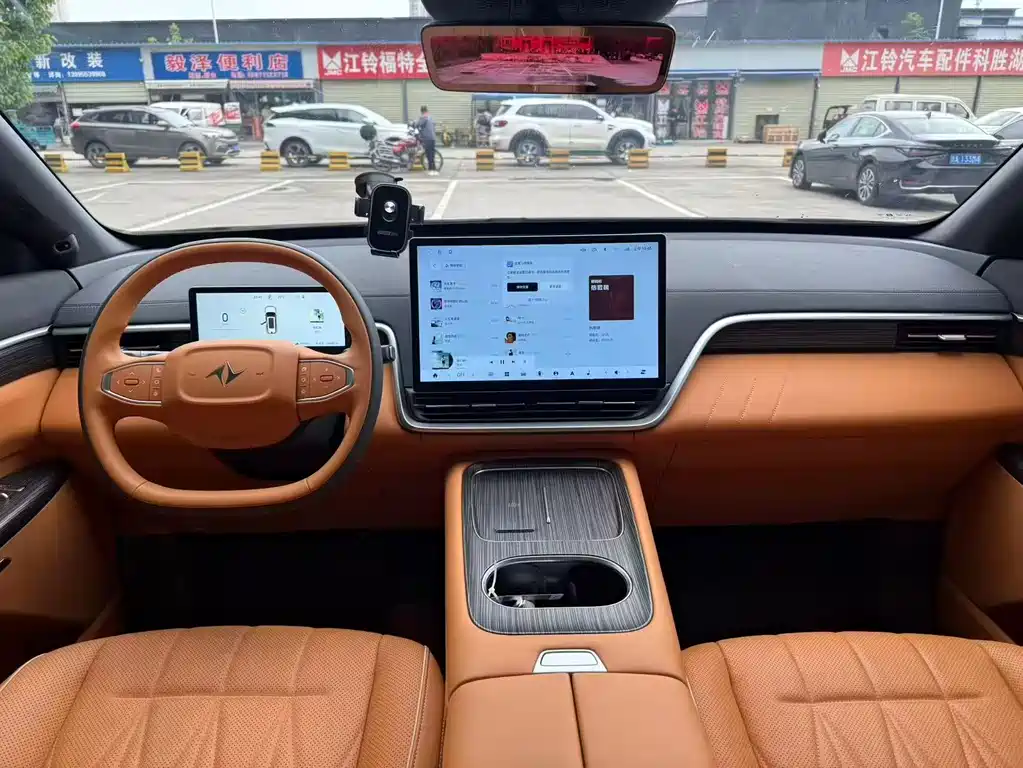Dongfeng eπ eπ008 210Max 2025 - thumbnail 4
