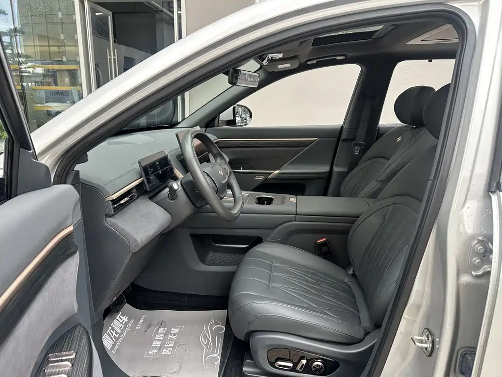 Dongfeng Yipai eπ008 2025 210 Ultra Ruyi Edition 5-Seater 2025 - thumbnail 6