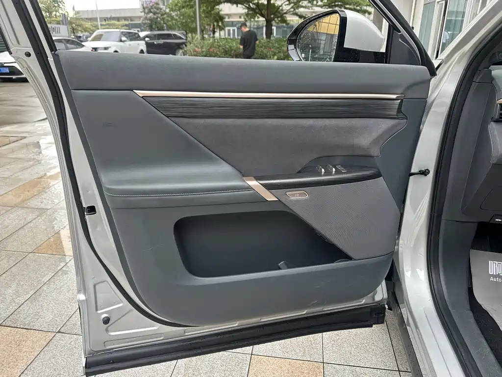 Dongfeng Yipai eπ008 2025 210 Ultra Ruyi Edition 5-Seater 2025 - thumbnail 19
