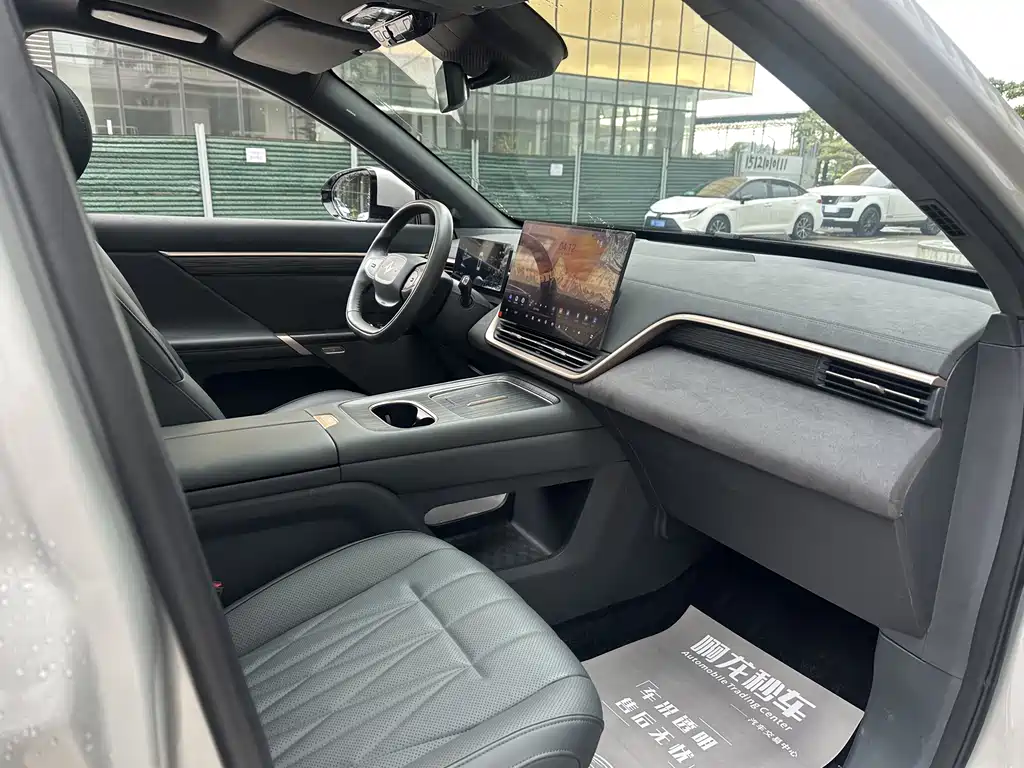Dongfeng Yipai eπ008 2025 210 Ultra Ruyi Edition 5-Seater 2025 - thumbnail 22