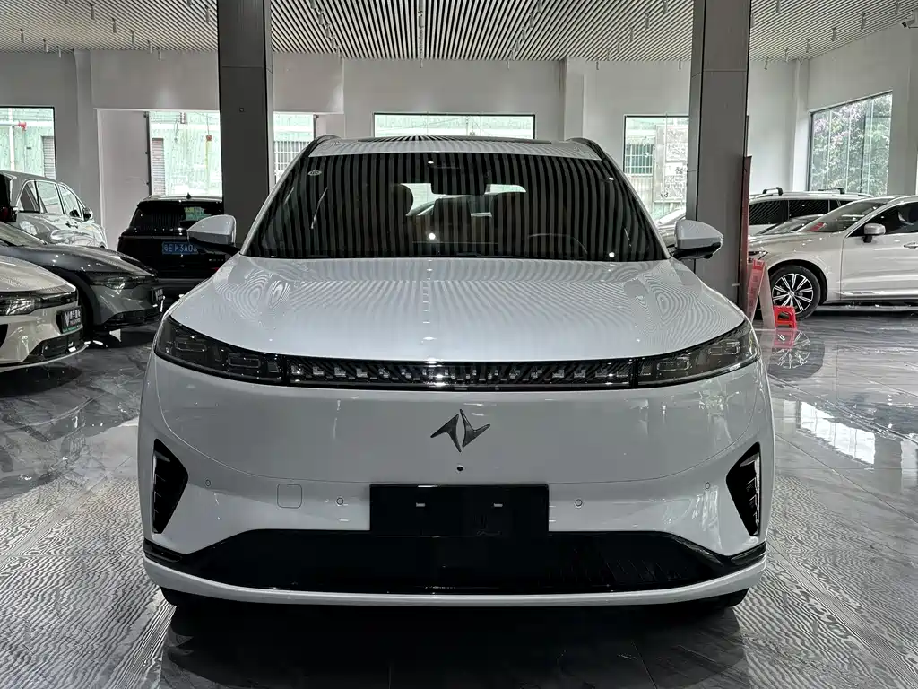 Dongfeng eπ eπ008 210Ultra EREV 2025 - thumbnail 2