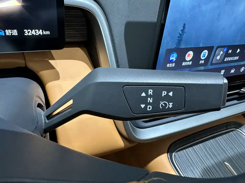 Dongfeng eπ eπ008 210Ultra EREV 2025 - thumbnail 8