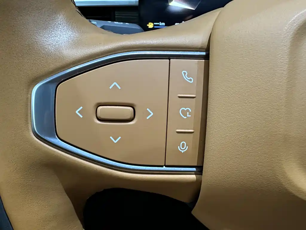 Dongfeng eπ eπ008 210Ultra EREV 2025 - thumbnail 12