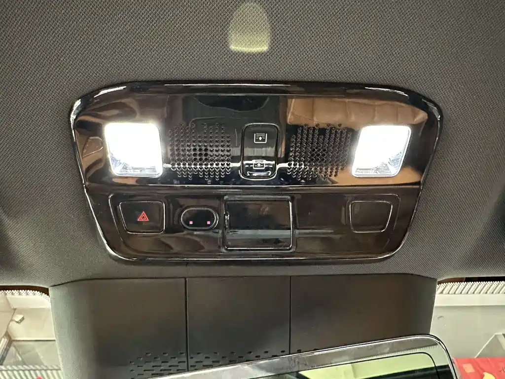 Dongfeng eπ eπ008 210Ultra EREV 2025 - thumbnail 16