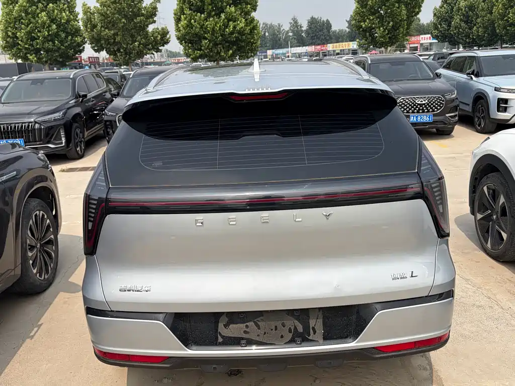 Geely Auto Boyue L 2025 - thumbnail 8