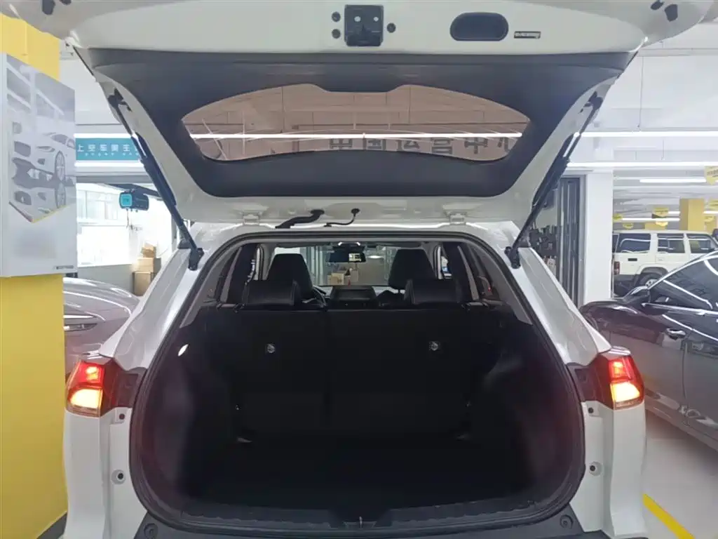 Toyota Corolla Cross 2.0L Pioneer 2024 - thumbnail 19