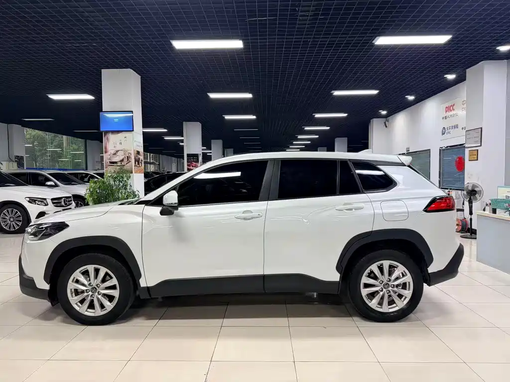 Toyota Corolla Cross 2.0L Pioneer Edition 2022 - thumbnail 3