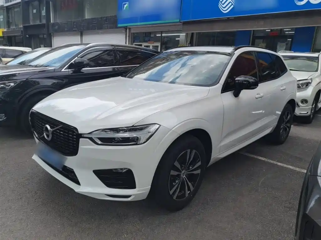 Volvo Volvo XC60 2021 T5 AWD Momentum 2020