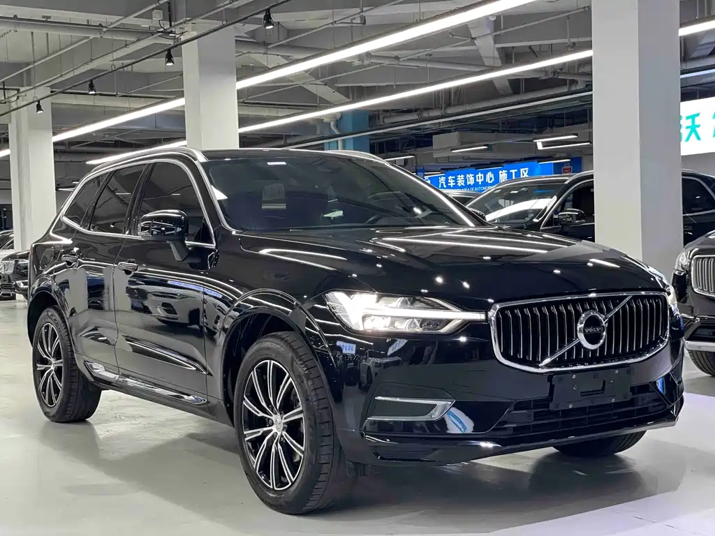 Volvo Volvo XC60 T5 AWD Momentum 2020 - thumbnail 3