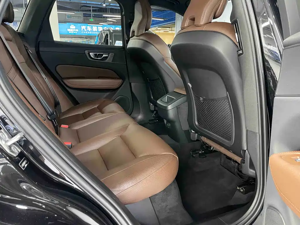 Volvo Volvo XC60 T5 AWD Momentum 2020 - thumbnail 8
