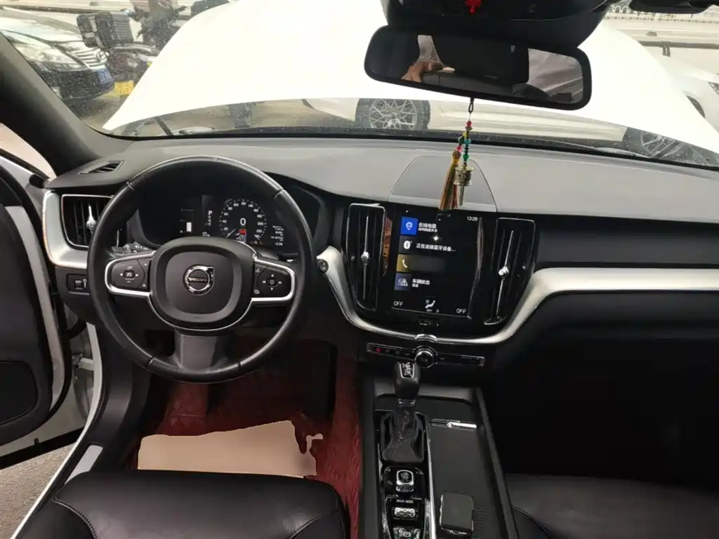 Volvo Volvo XC60 2021 T5 AWD Momentum 2020 - thumbnail 10