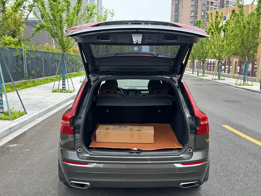 Volvo Volvo XC60 T5 AWD Momentum 2021 - thumbnail 12