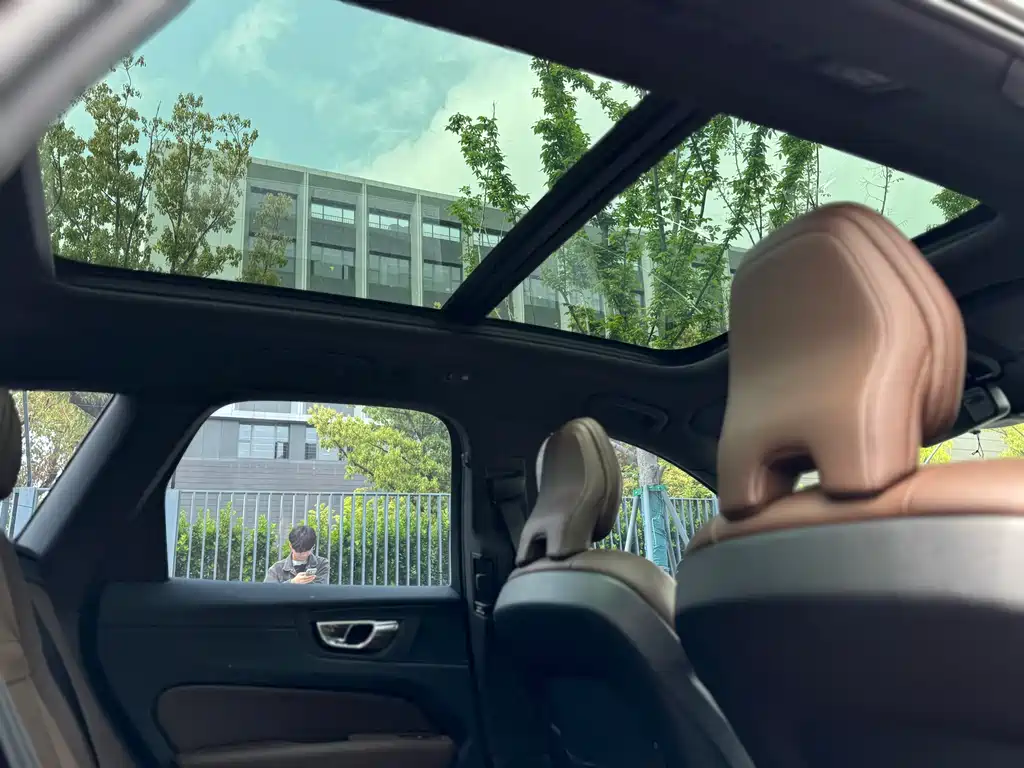 Volvo Volvo XC60 T5 AWD Momentum 2021 - thumbnail 15