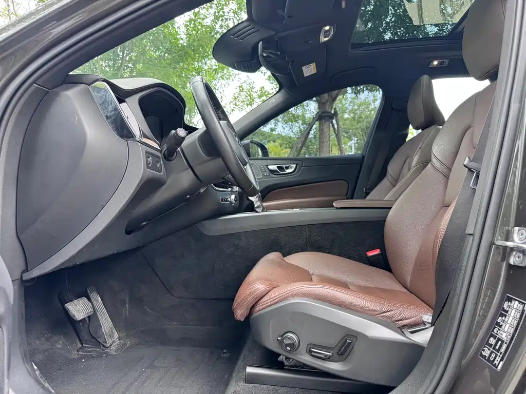 Volvo Volvo XC60 T5 AWD Inscription 2021 - thumbnail 8