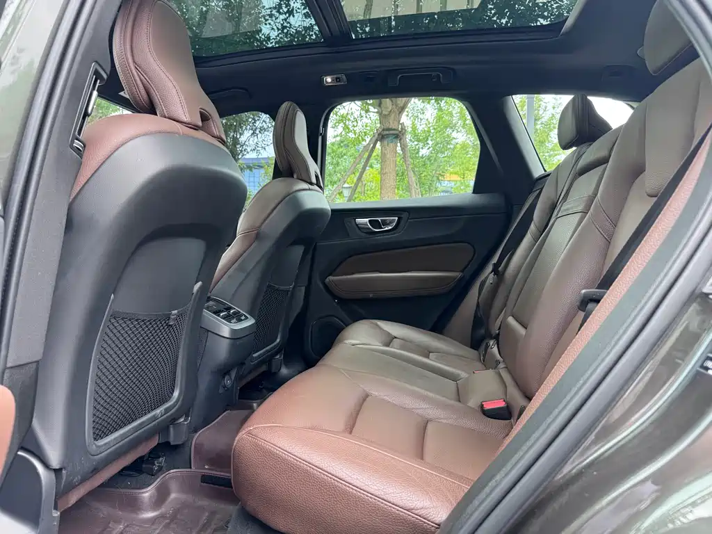 Volvo Volvo XC60 T5 AWD Inscription 2021 - thumbnail 22