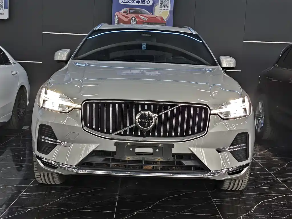 Volvo Volvo XC60 B5 AWD 2022 - thumbnail 2