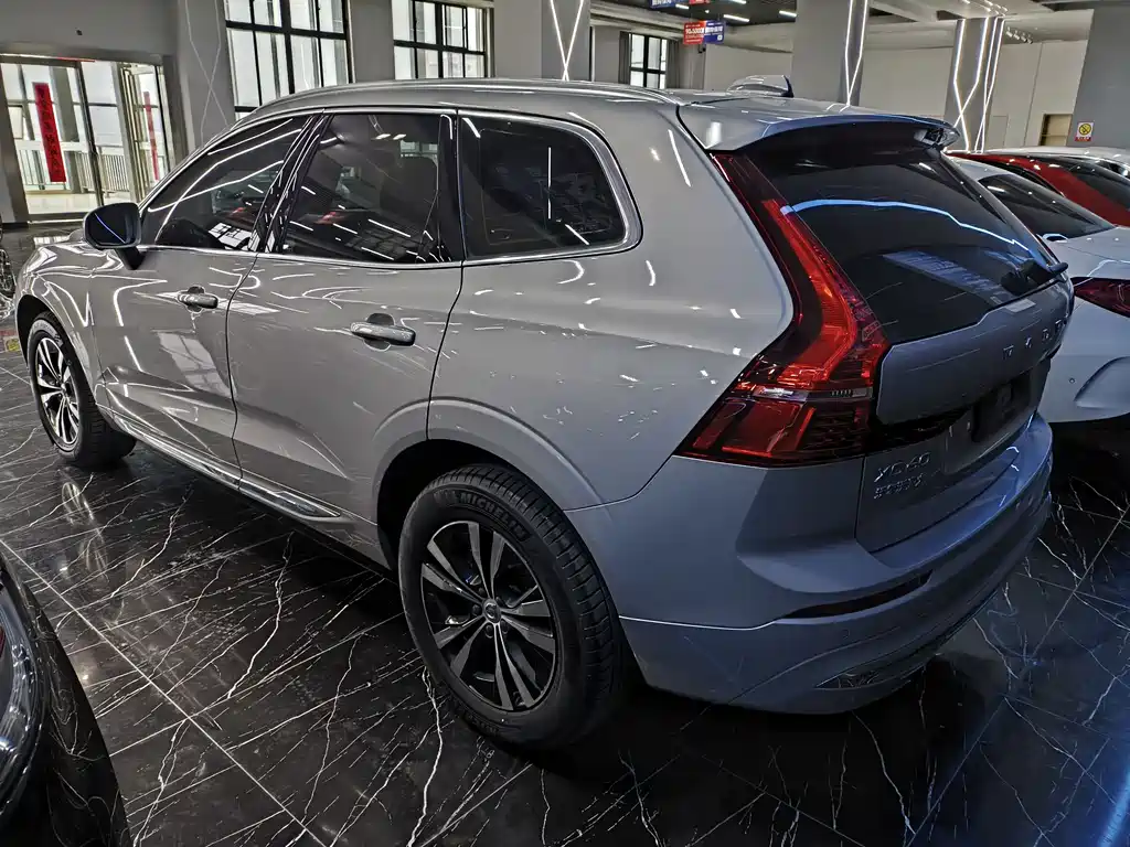 Volvo Volvo XC60 B5 AWD 2022 - thumbnail 5