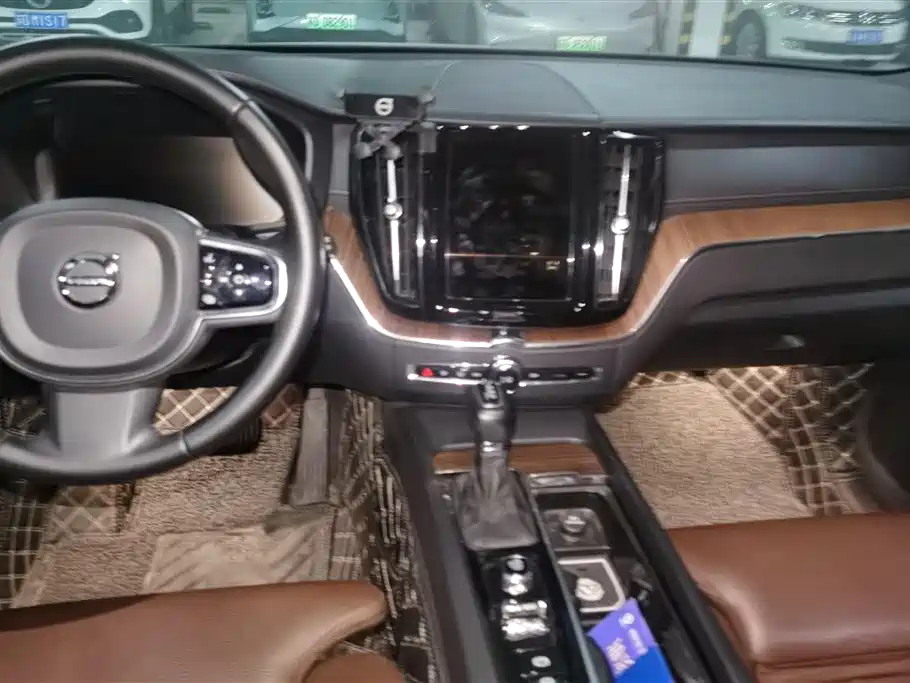 Volvo Volvo XC60 2021 T5 AWD Inscription 2020 - thumbnail 12