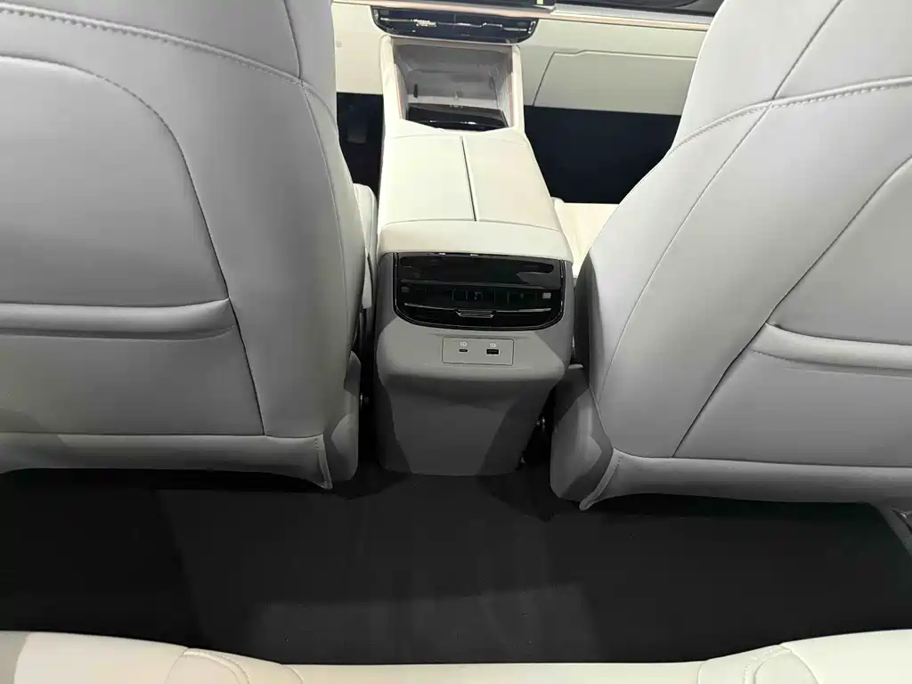 Dongfeng Yipai eπ007 620Pro 2025 - thumbnail 7